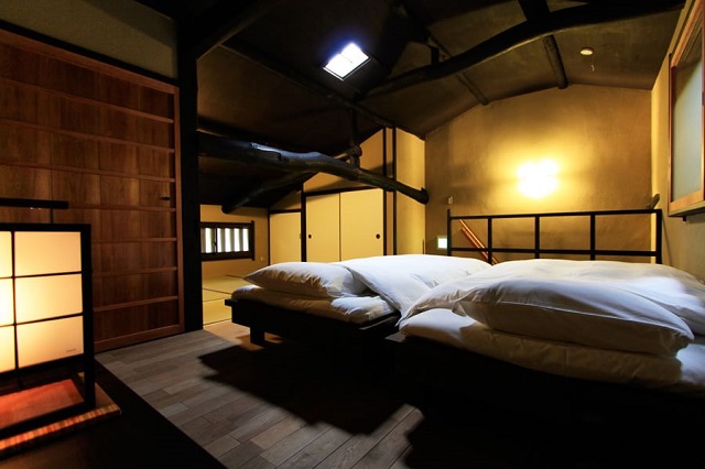 京町屋のベッド