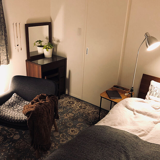 大人モダン寝室