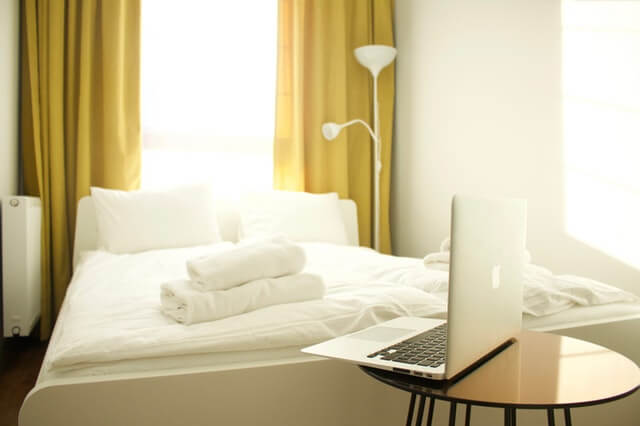 ベッドとリネン類