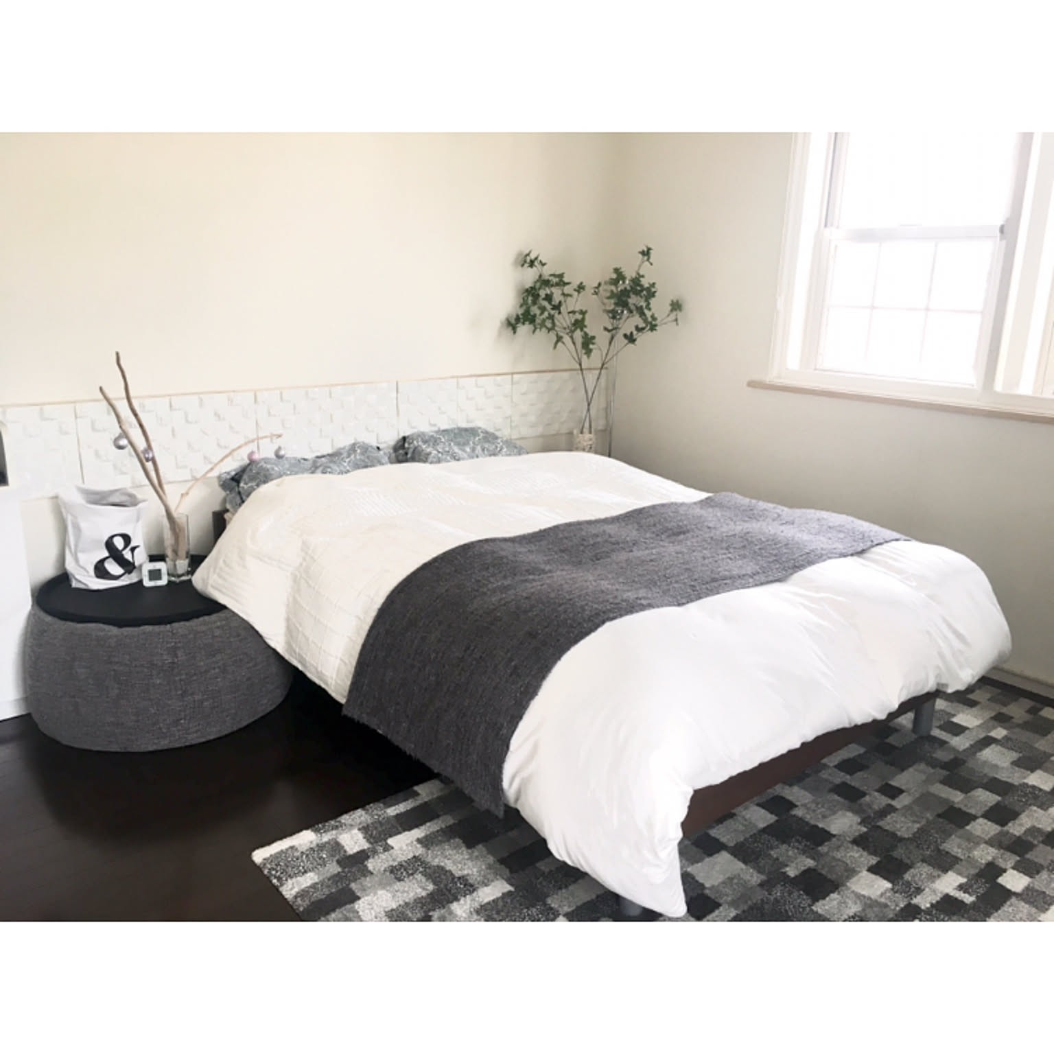 シンプルモダンのベッドルーム事例