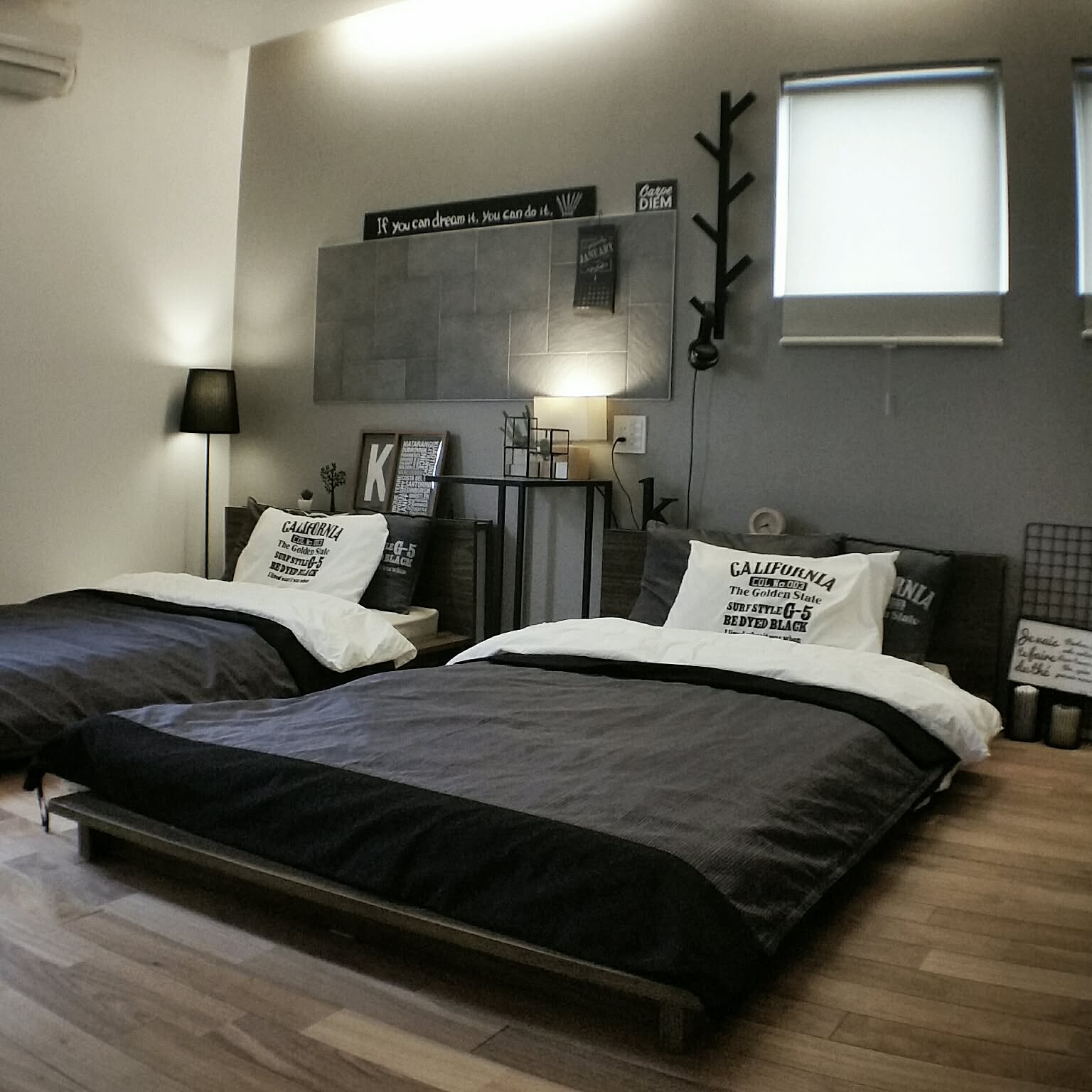 シンプルモダンのベッドルーム事例