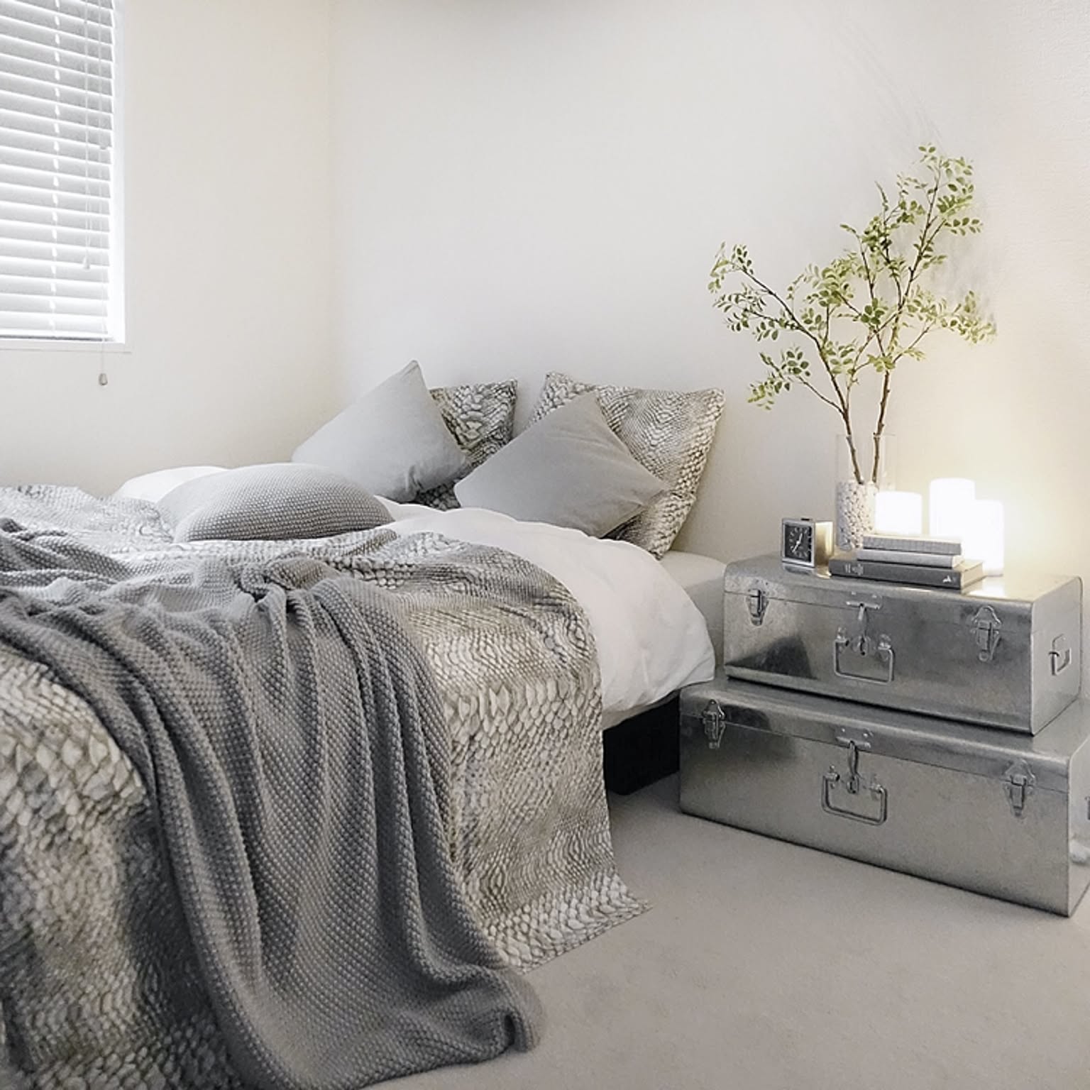 シンプルモダンのベッドルーム事例